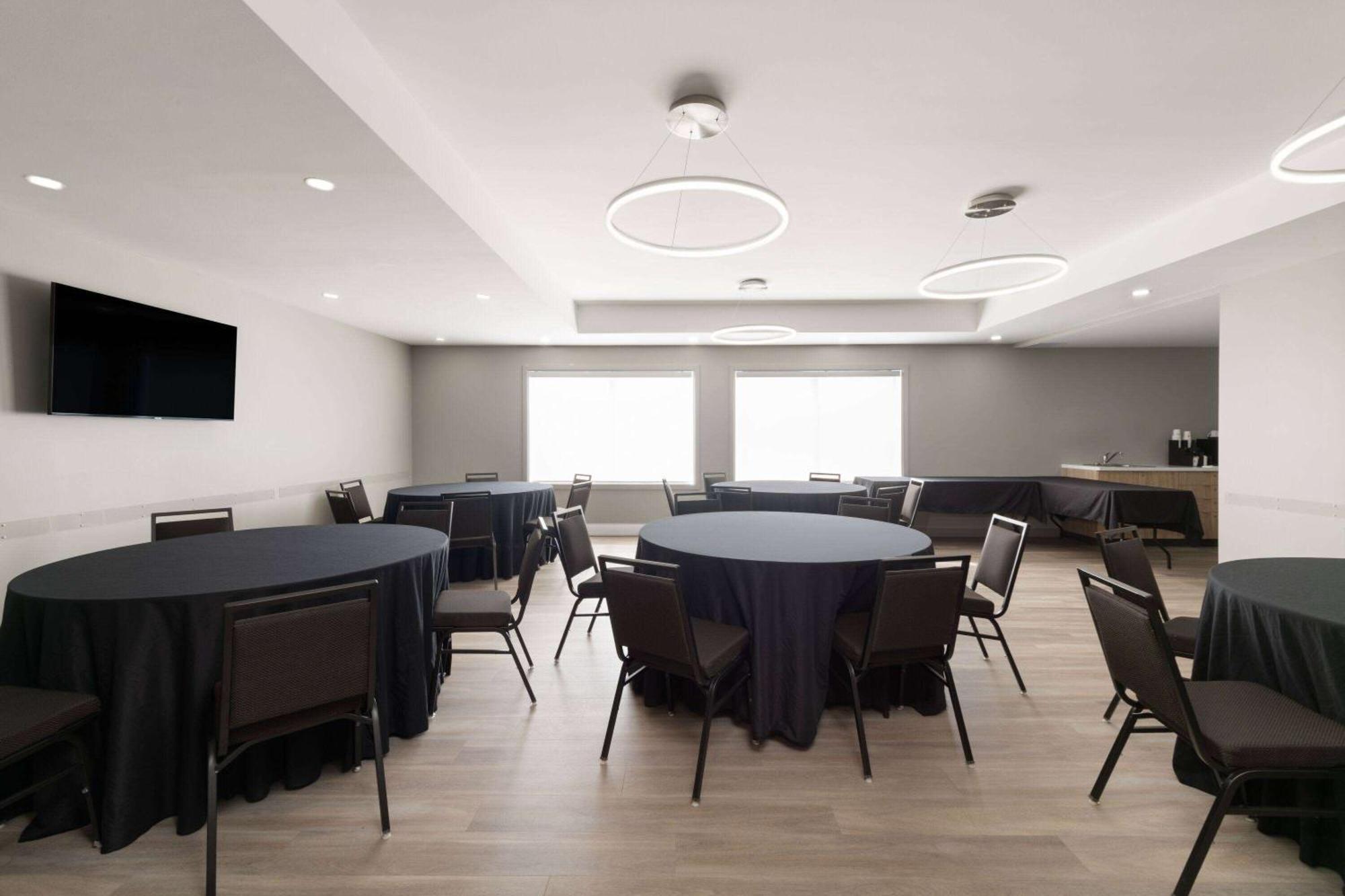 Microtel Inn & Suites By Wyndham Lachute Exterior foto