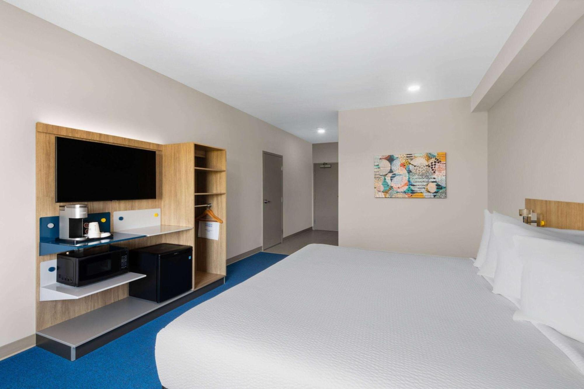 Microtel Inn & Suites By Wyndham Lachute Exterior foto