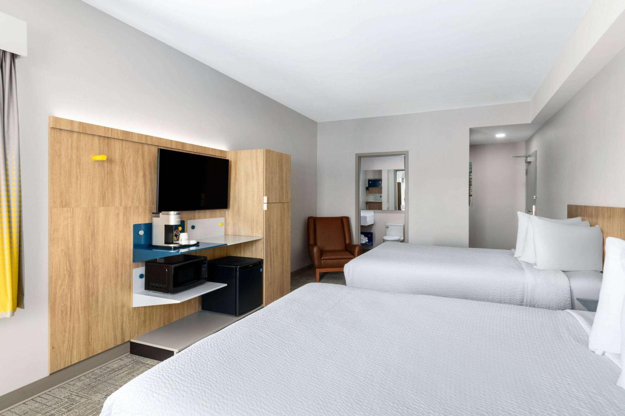 Microtel Inn & Suites By Wyndham Lachute Exterior foto