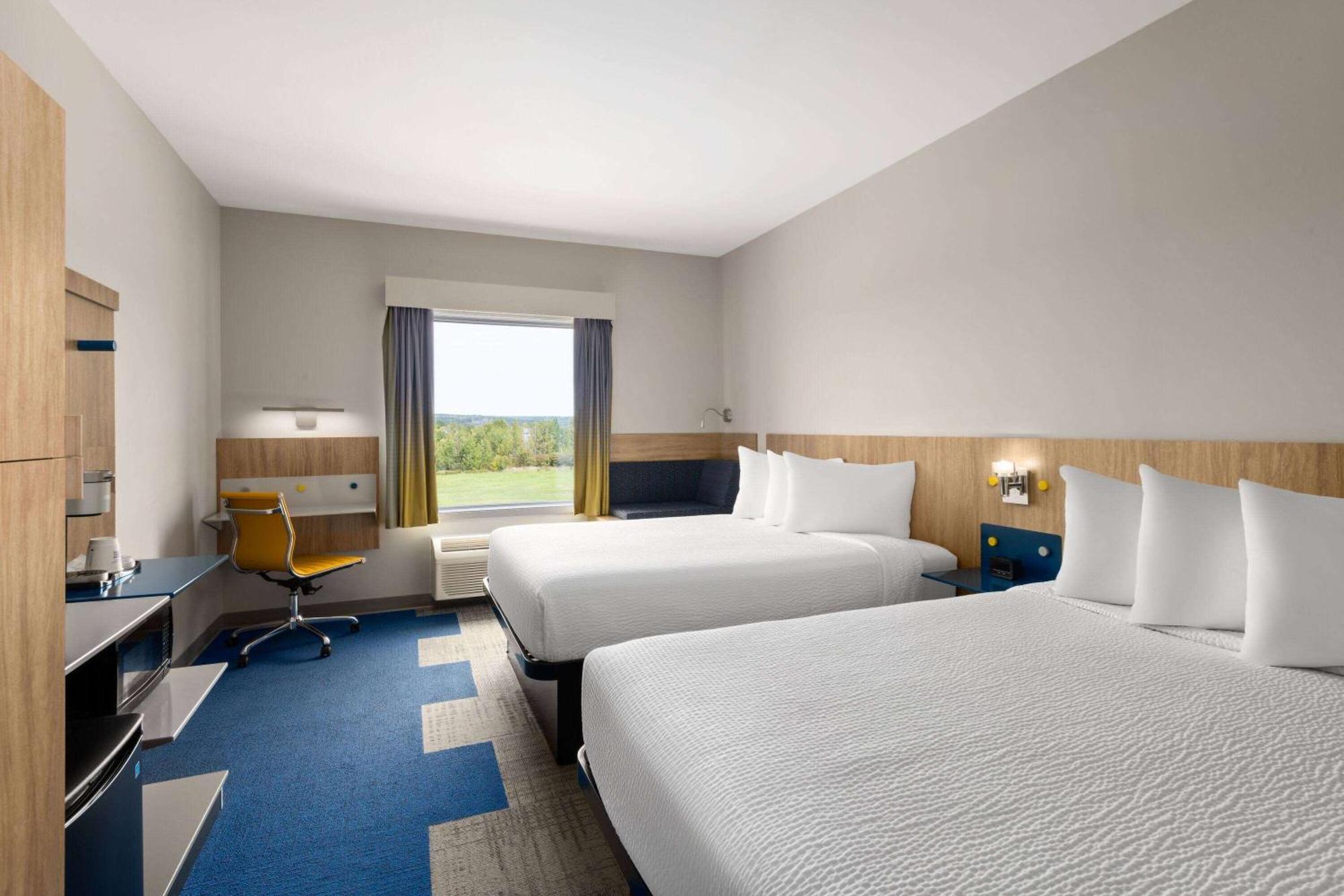 Microtel Inn & Suites By Wyndham Lachute Exterior foto